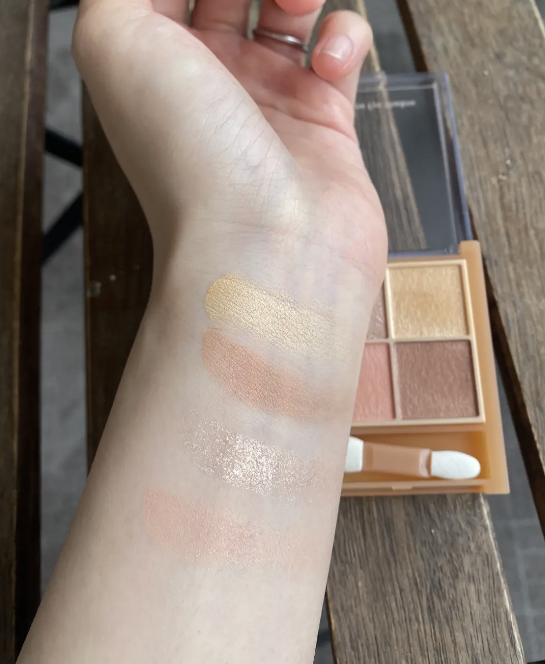 ベージュトーンアイシャドウ 04 ミモザベージュ/CEZANNE/アイシャドウパレットを使ったクチコミ（3枚目）