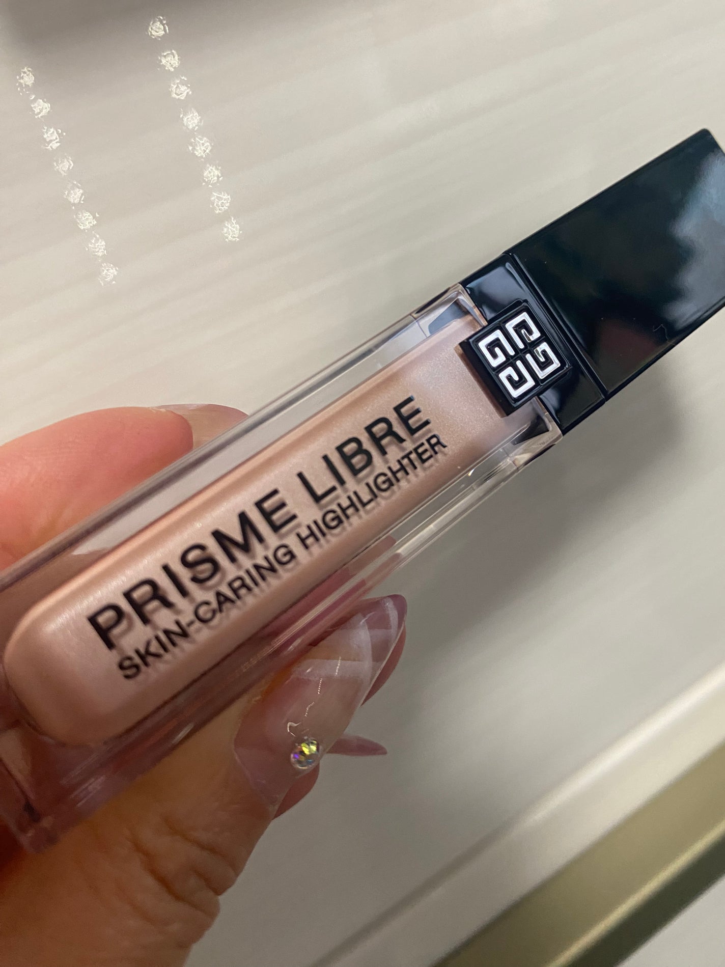 プリズム・リーブル・ スキンケアリング・ハイライター/GIVENCHY/リキッドハイライトを使ったクチコミ(1枚目)