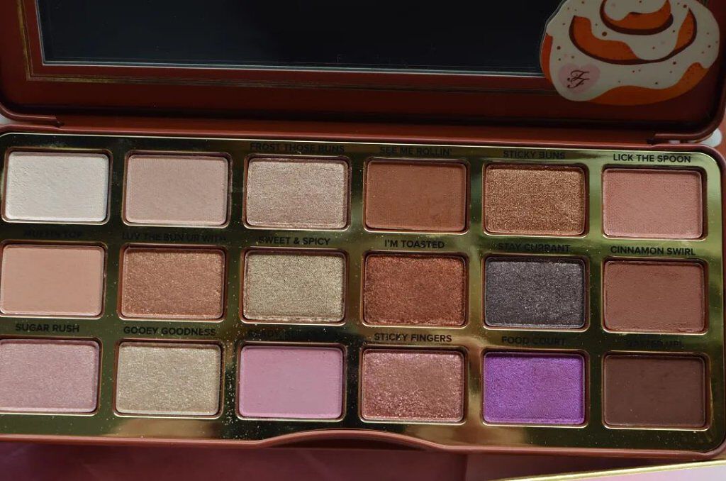 シナモン スワール アイシャドウ パレット/Too Faced/アイシャドウパレットを使ったクチコミ（2枚目）