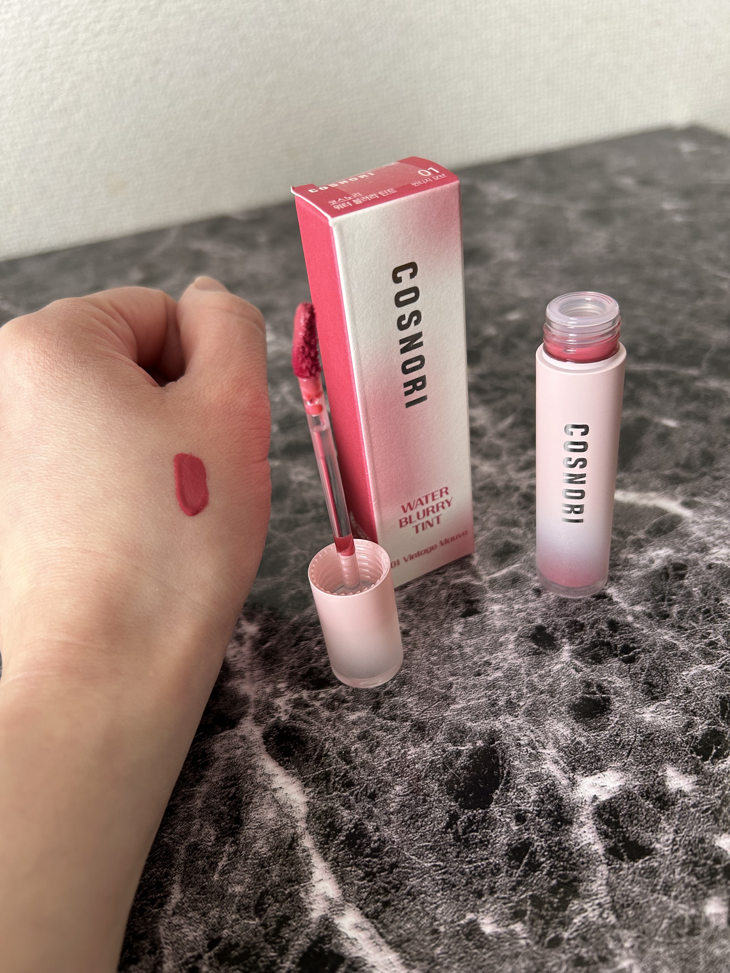 コスノリ ウォーターブラーリーティント/COSNORI/リップティントを使ったクチコミ（3枚目）
