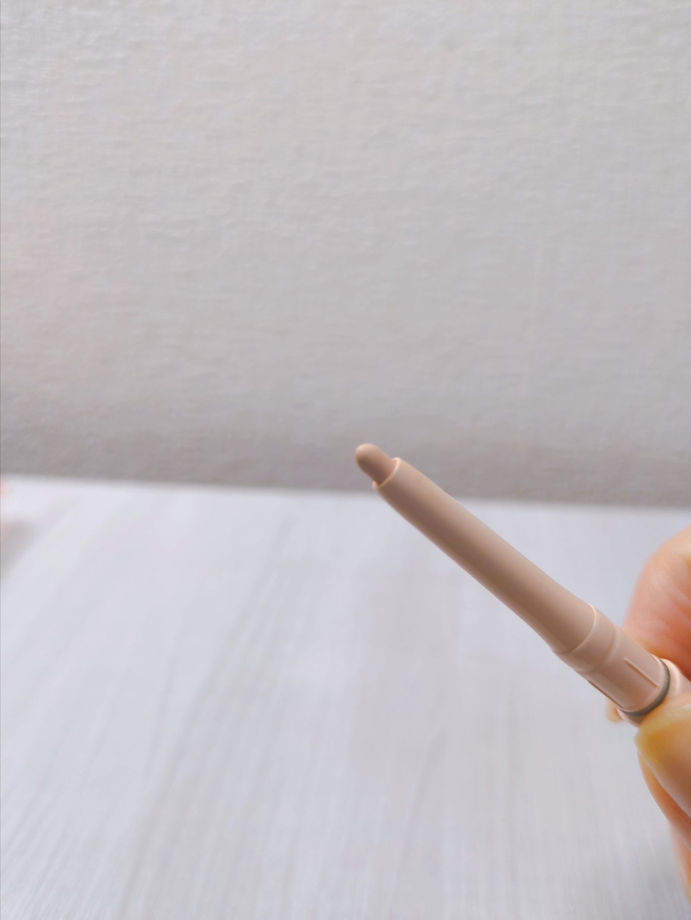 描くアイゾーンコンシーラー/CEZANNE/ペンシルコンシーラーを使ったクチコミ(2枚目)