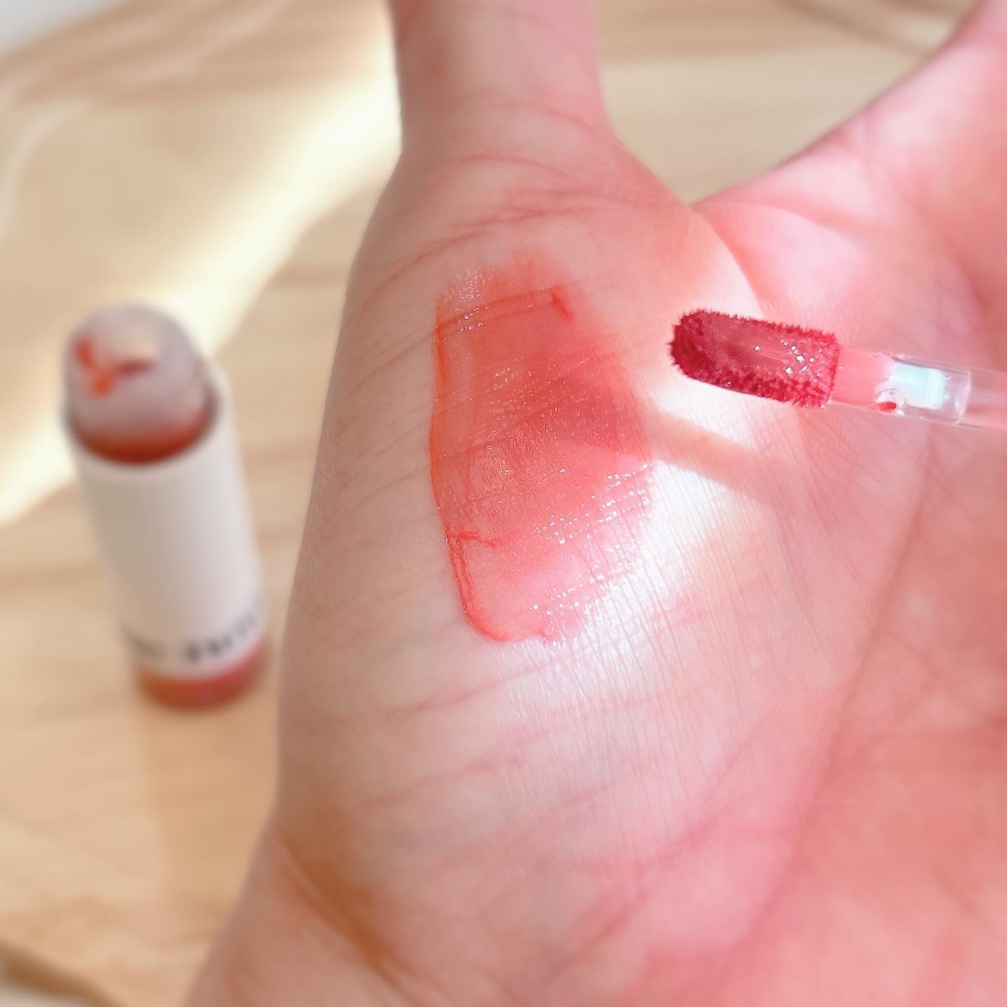 アップトゥーミー　ハグマイリップ　カラーロックプランパー/up2me/リッププランパーを使ったクチコミ（2枚目）