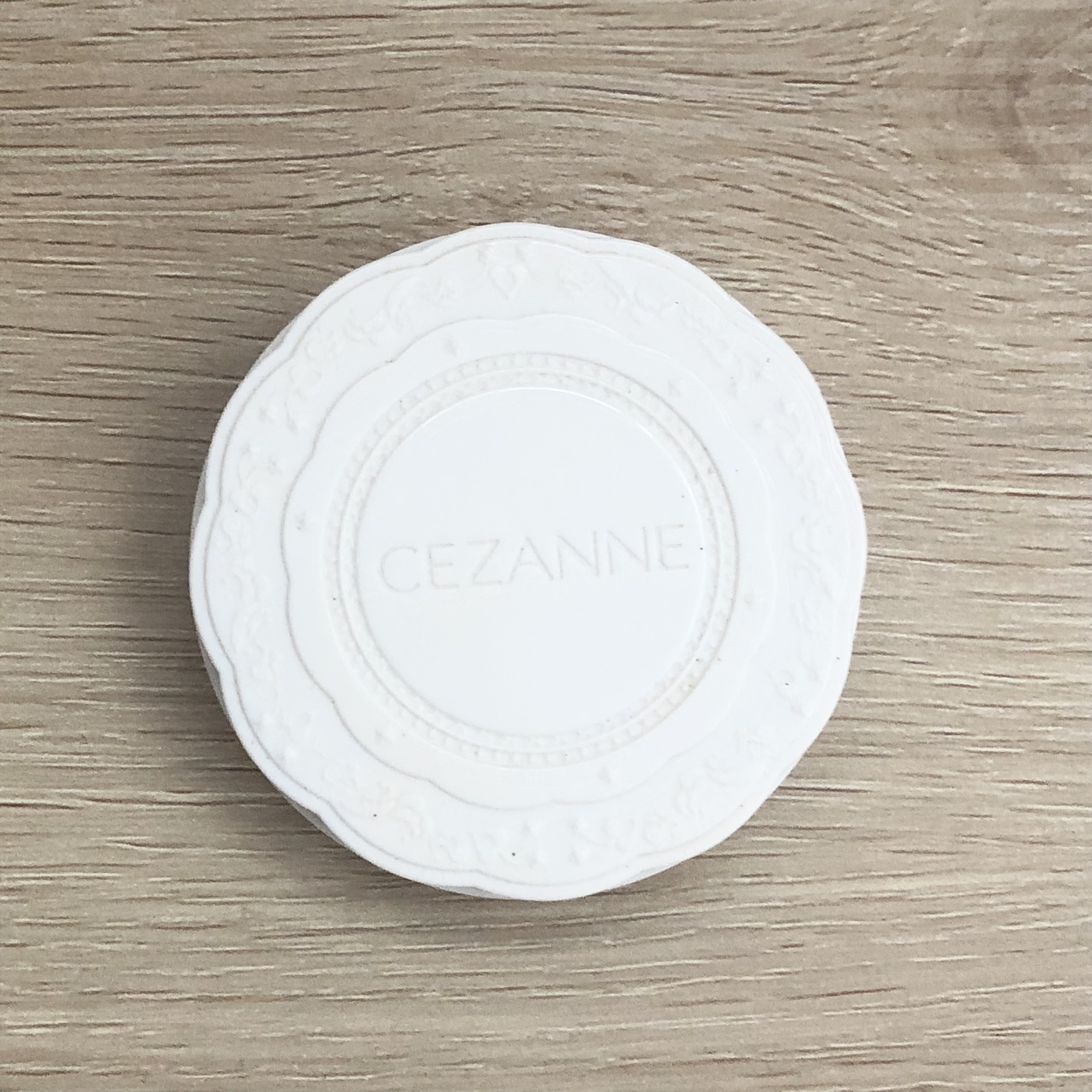 UVシルクカバーパウダー/CEZANNE/プレストパウダーを使ったクチコミ（2枚目）