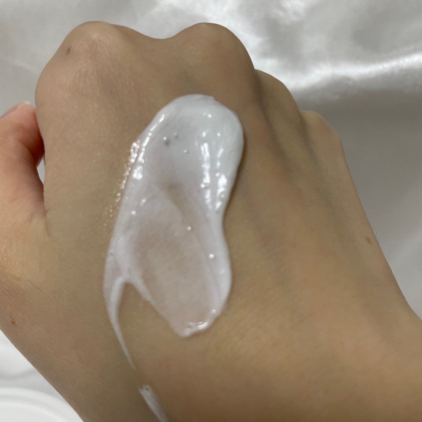 ダヴ クリームボディウォッシュ コンフォートモイスチャー/ダヴ/ボディソープを使ったクチコミ(3枚目)