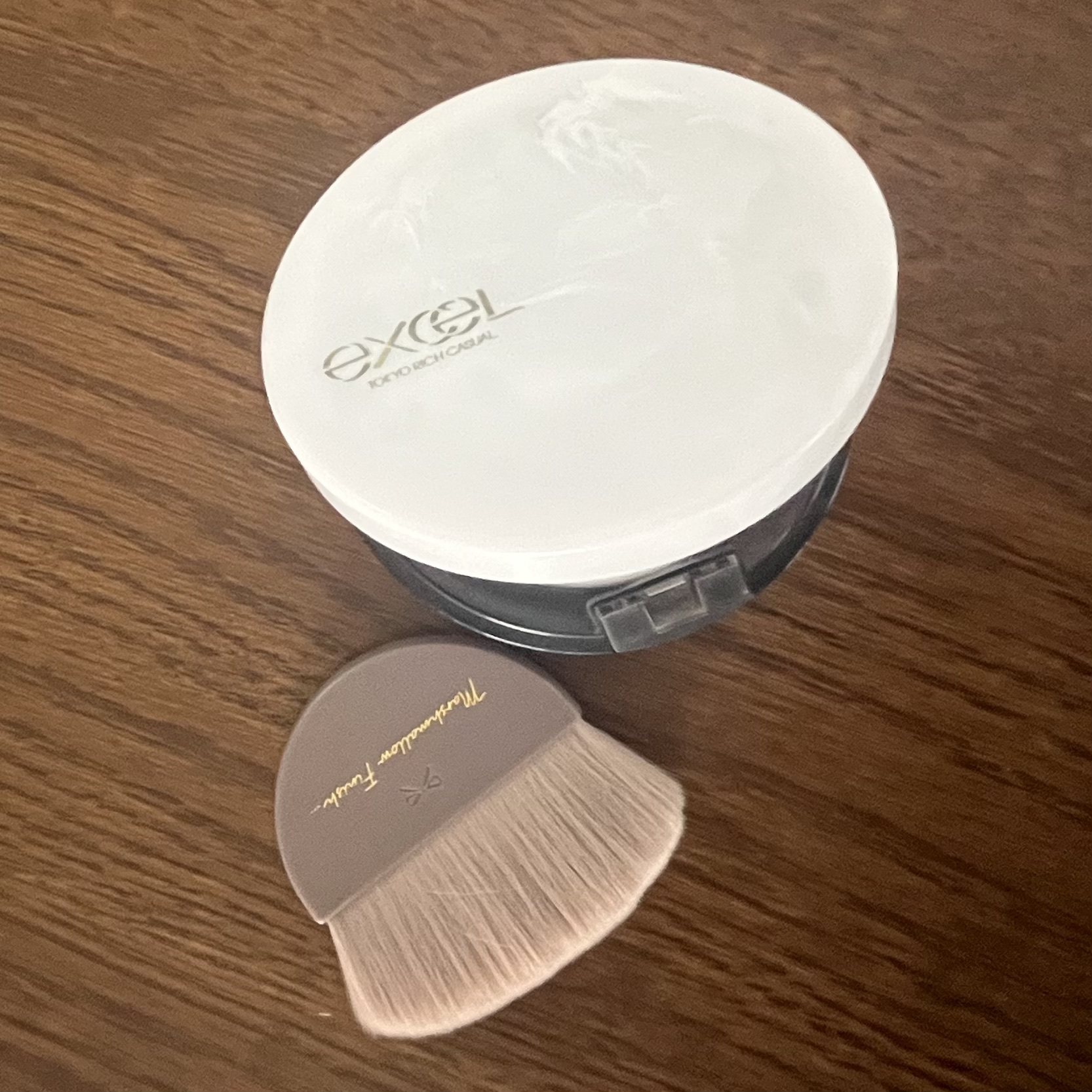 ラスタリングシアーパウダー/excel/プレストパウダーを使ったクチコミ（1枚目）