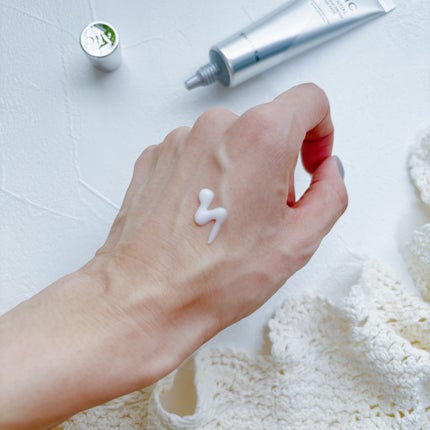 エッセンシャル リアル アイクリーム フォーフェイス/AHC/アイケア・アイクリームを使ったクチコミ(2枚目)