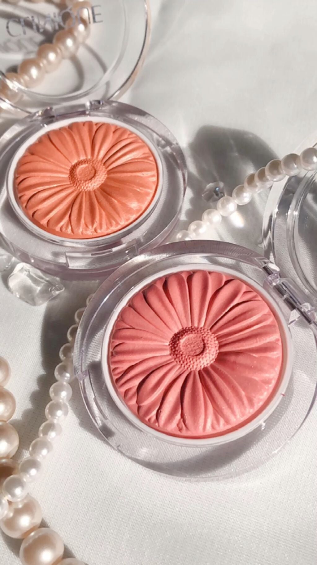 口コミで人気のおすすめパールチーク【プチプラ・デパコス】自然な血色感とツヤがかわいい♡のサムネイル