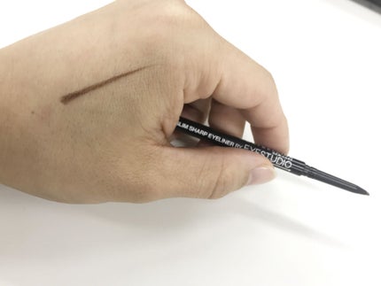 アイステュディオ スリム アイライナー/MAYBELLINE NEW YORK/ペンシルアイライナーを使ったクチコミ(1枚目)