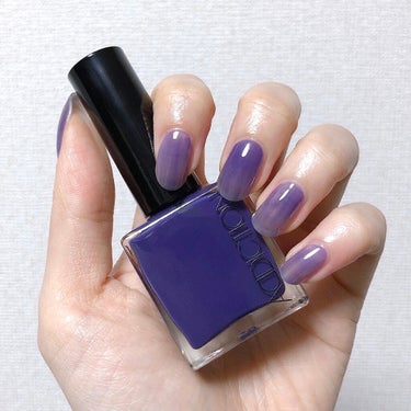 ボトルで見た時と塗った時のギャップに衝撃を受けたネイル♡

ADDICTION ザ ネイルポリッシュ
040S Purple Rain

霧がかかったような幻想的な青みパープル♡
水彩画みたいにじわっと