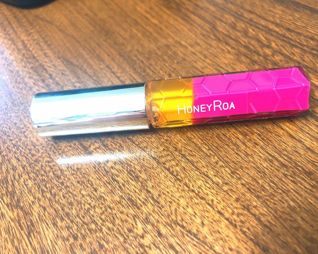 ハニーラスター r/ROAlív/リップグロスを使ったクチコミ(1枚目)