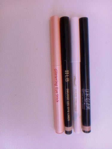 UR GLAM　EYESHADOW STICK/U R GLAM/ジェル・クリームアイシャドウを使ったクチコミ（2枚目）