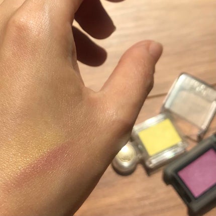 セルヴォーク ヴォランタリー アイズ/Celvoke/単色アイシャドウを使ったクチコミ(2枚目)