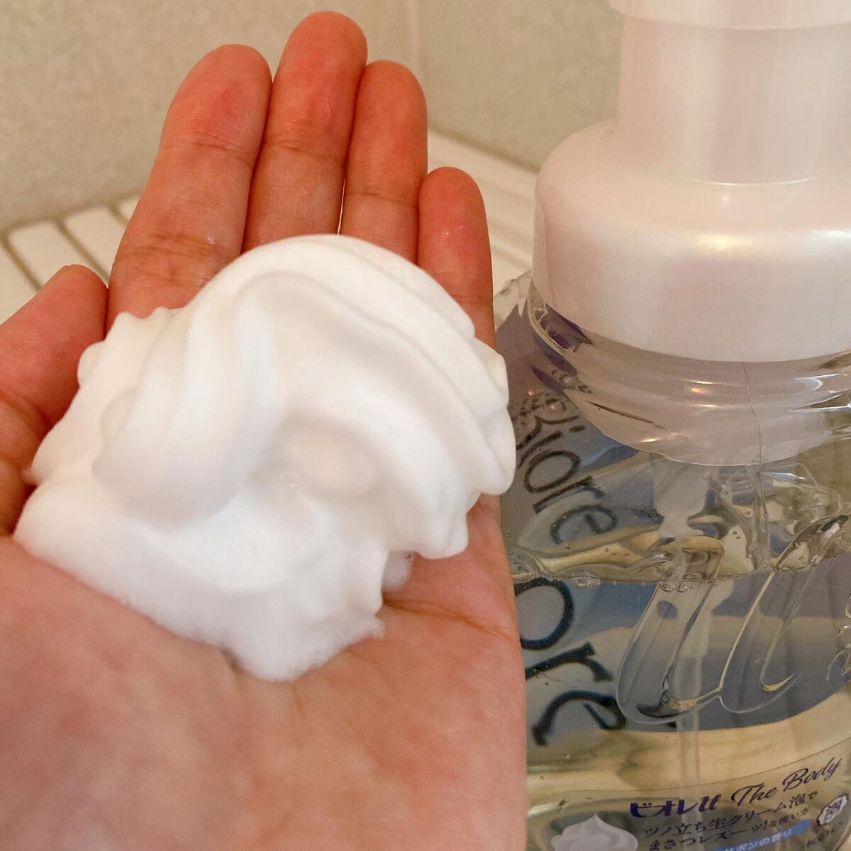 ザ ボディ 泡タイプ ピュアリーサボンの香り/ビオレu/ボディソープを使ったクチコミ（2枚目）