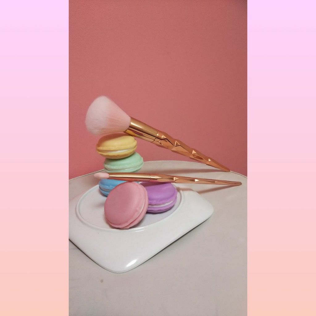 春姫 アイシャドウブラシ/DAISO/メイクブラシを使ったクチコミ（2枚目）