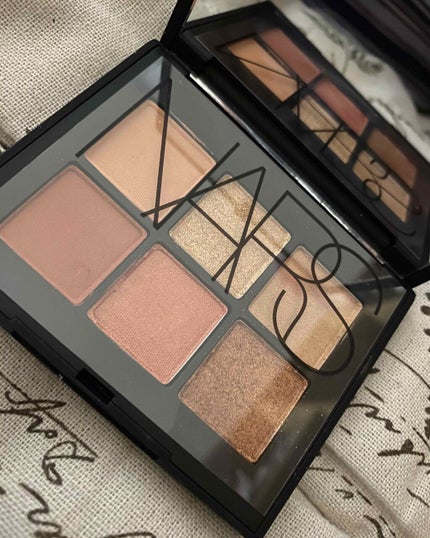 ヴォワヤジュールアイシャドウパレット/NARS/アイシャドウパレットを使ったクチコミ(2枚目)