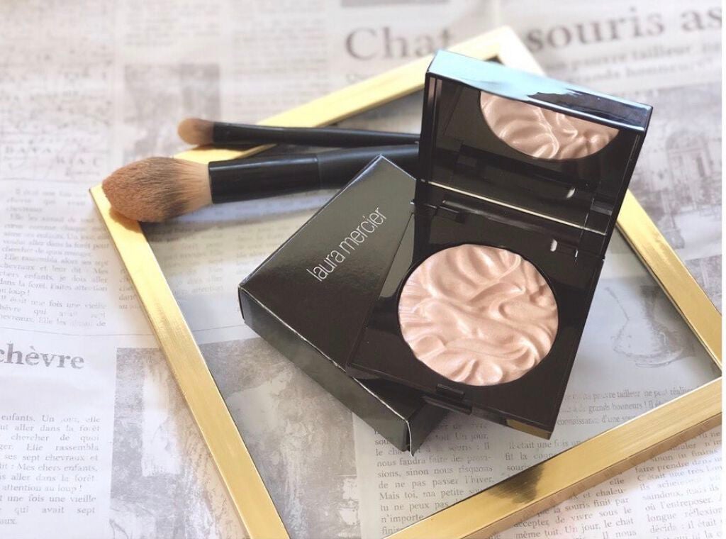 フェイスイルミネーター/ローラ メルシエ/パウダーハイライトを使ったクチコミ(1枚目)