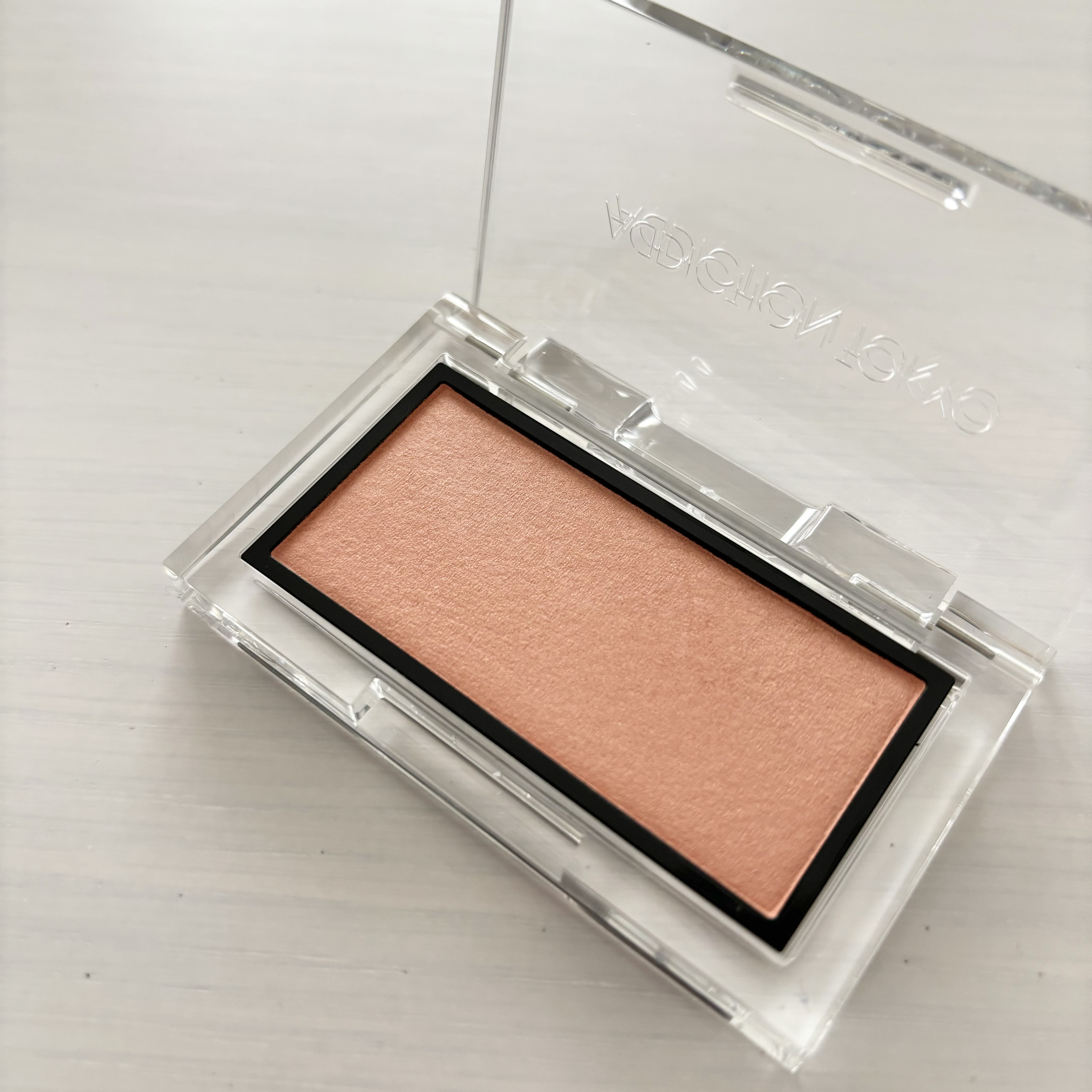 アディクション ザ ブラッシュ パール 001P Nudist Beach/ADDICTION/パウダーチークを使ったクチコミ（2枚目）