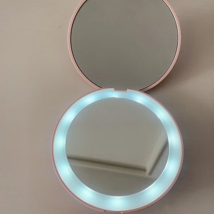 ハル on LIPS 「ドンキにて購入しました。開けづらいけど慣れたらへいき。ライトが..」(4枚目)