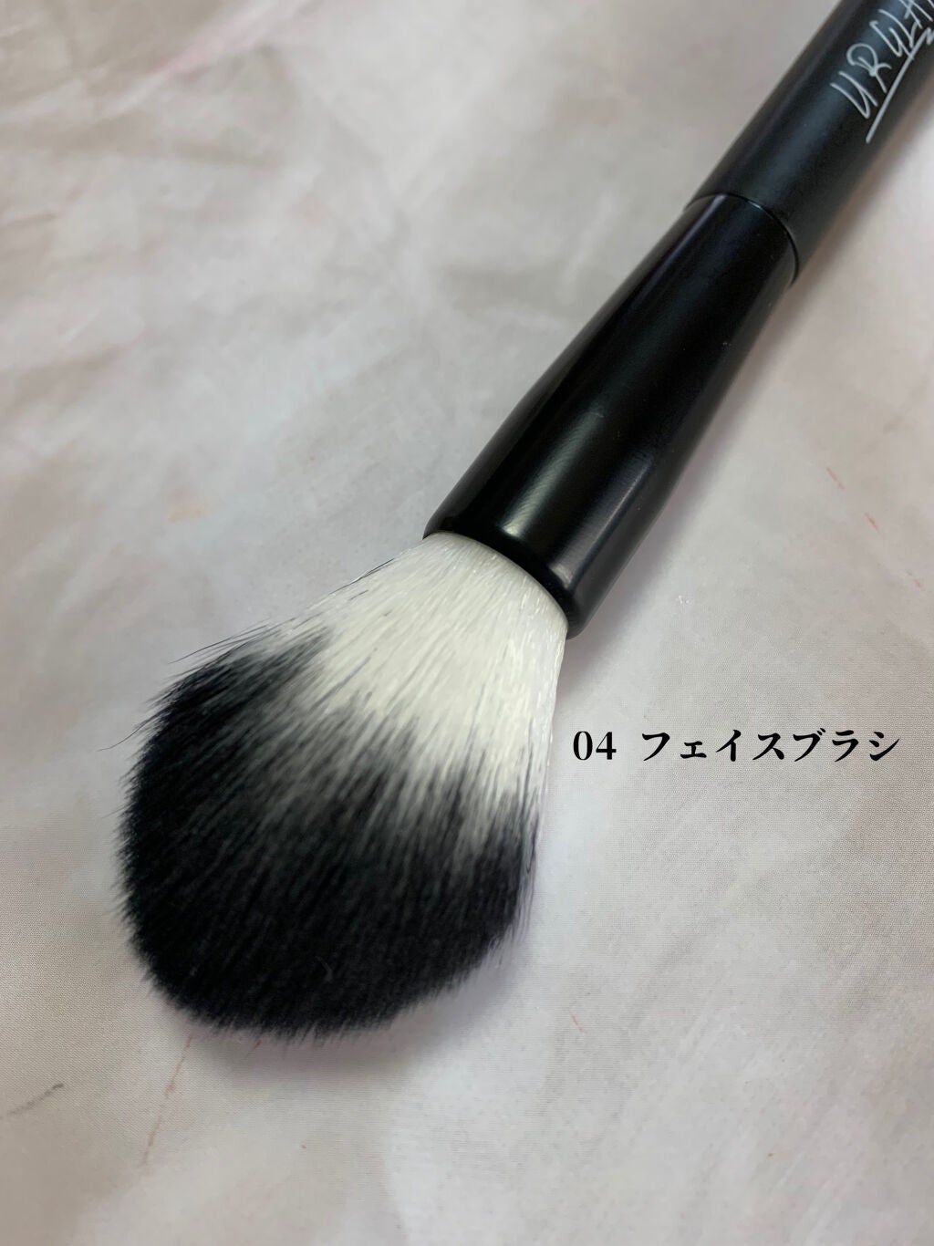 UR GLAM EYESHADOW BRUSH B/U R GLAM/メイクブラシを使ったクチコミ(5枚目)
