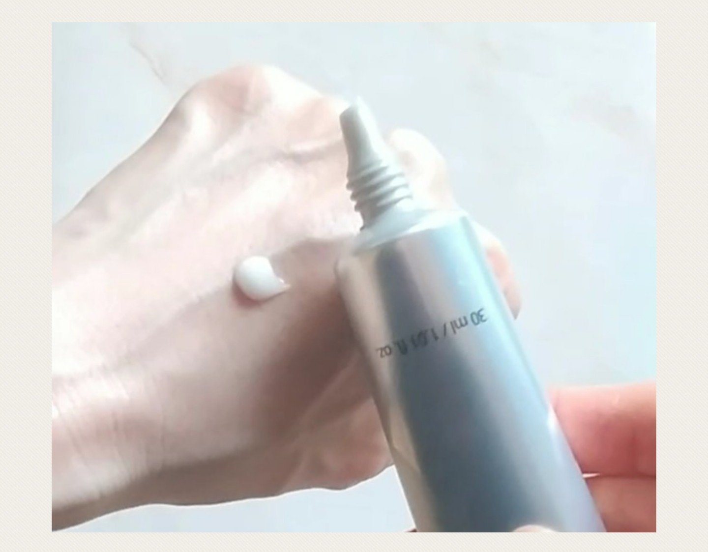 エッセンシャル リアル アイクリーム フォーフェイス/AHC/アイケア・アイクリームを使ったクチコミ（2枚目）