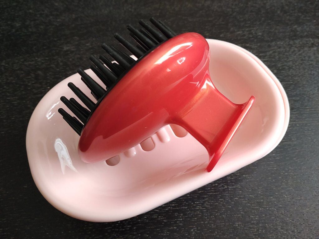 椿 シャンプーブラシ/DAISO/スカルプブラシを使ったクチコミ(2枚目)