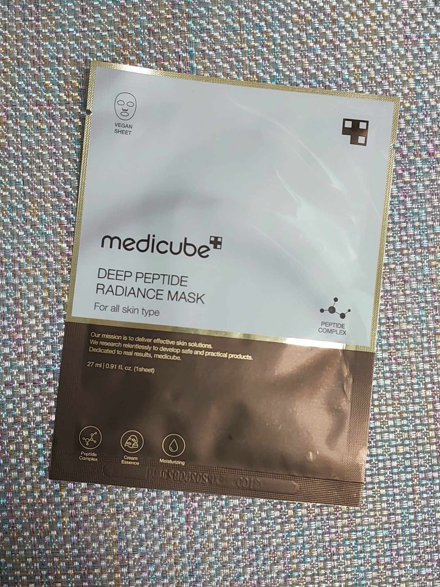 MEDICUBE ディープペプチドマスクのクチコミ「これはだいぶ嬉しい誤算……！
贅沢使用感のご褒美マスク🤗💕


■MEDICUBE　ディープペ.....」（1枚目）