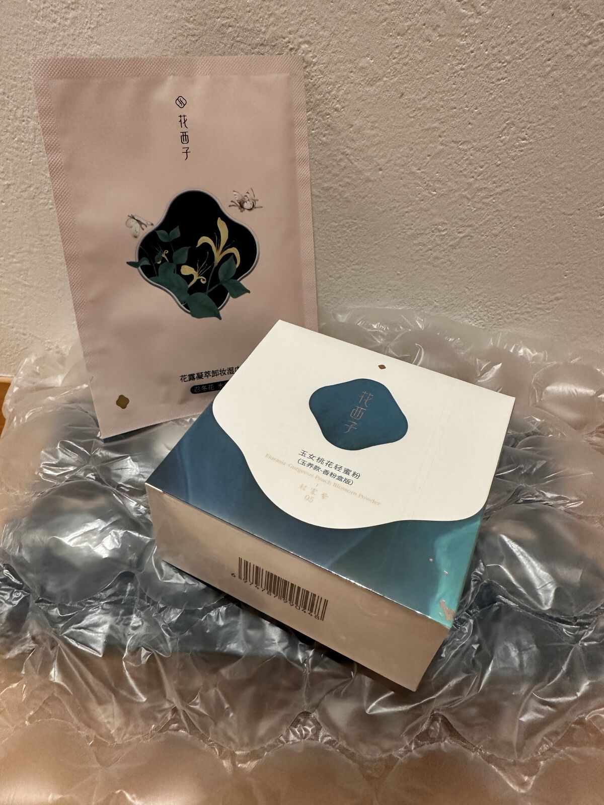 玉養桃花 ルースパウダー/花西子/ルースパウダーを使ったクチコミ（3枚目）