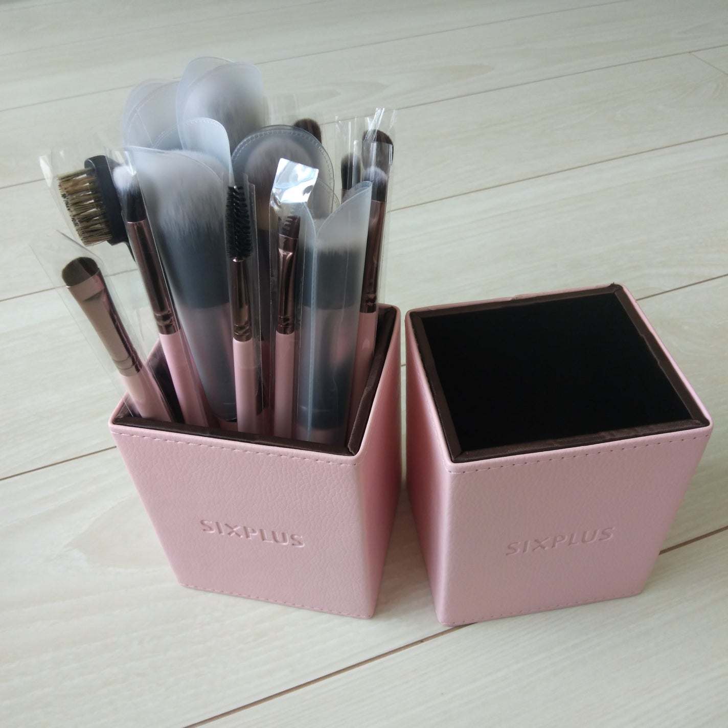 ピンク色 メイクブラシ15本セット/SIXPLUS/メイクブラシを使ったクチコミ(4枚目)