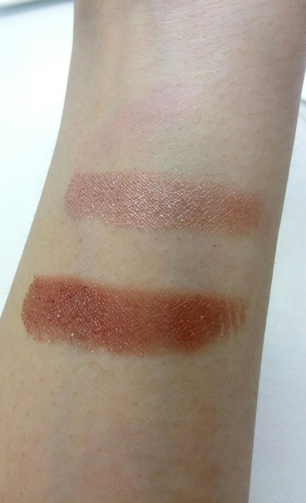 シャドーカスタマイズ/MAJOLICA MAJORCA/単色アイシャドウを使ったクチコミ（3枚目）