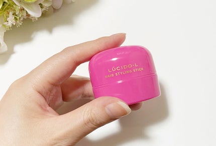 ルシードエル #マルチアレンジスティック エクストラハードのクチコミ「手を汚すことなくヘアスタイルを密着キープして崩さないエクストラハードタイプの整髪料
まと.....」(3枚目)