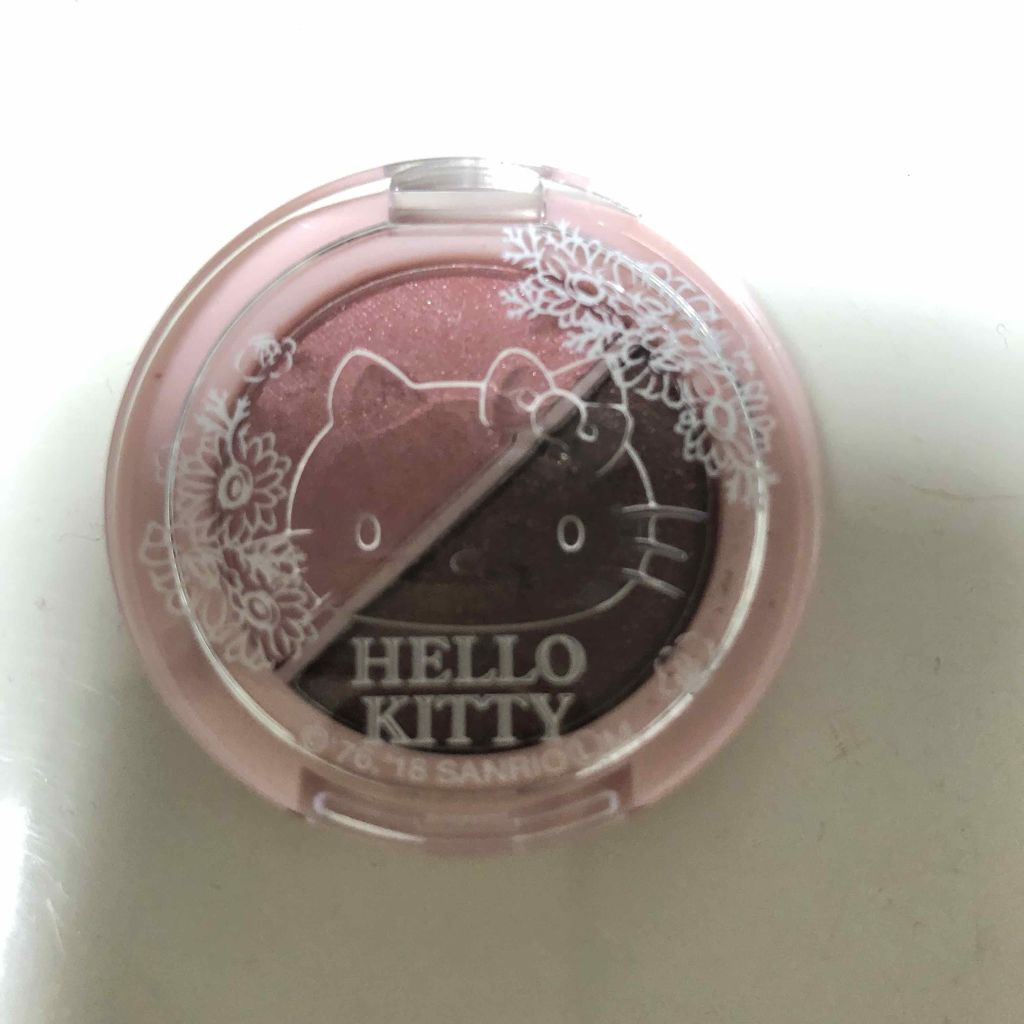 パウダーアイシャドウ ブルーミングキティ/DAISO/アイシャドウパレットを使ったクチコミ（1枚目）