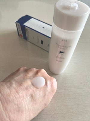 ピュア ナチュラル プレミアム ブライトニング エッセンスローション /pdc/オールインワン化粧品を使ったクチコミ(2枚目)