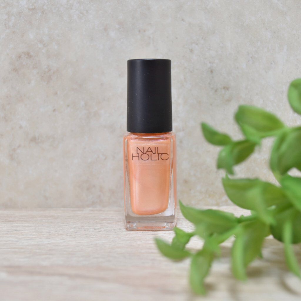 ネイルホリック Sheer pearl color OR206/ネイルホリック/マニキュアを使ったクチコミ（1枚目）