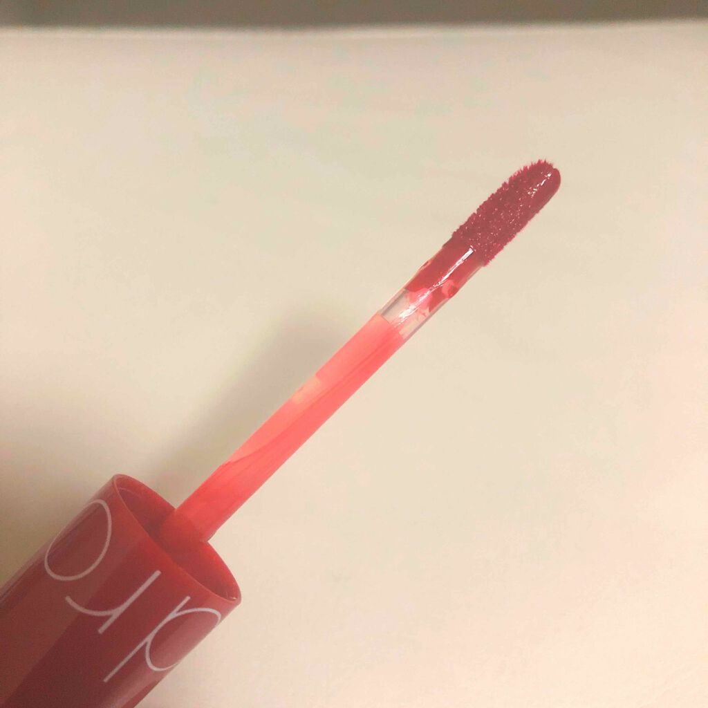 ジューシーラスティングティント/rom&nd/リップティントを使ったクチコミ（3枚目）