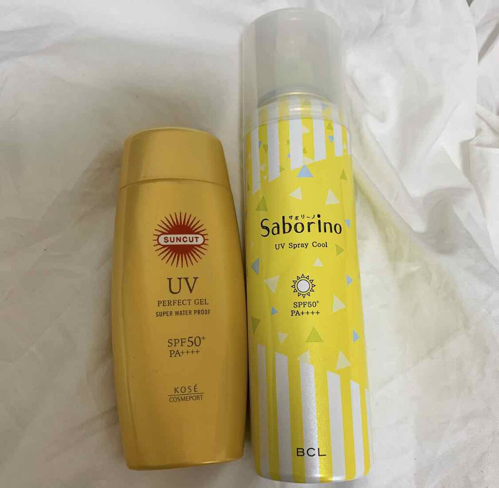 ⌇日焼け対策
・
・
GW自粛で1日家にいるのも
体に悪いからお昼とかに太陽浴びに
軽くお散歩、ジョギングしてる〜！
・
・
日焼け対策に私はサボリーノの
おはようサンカットUVスプレーと
サンカットパーフェクトUV
ジェル塗ってる⁝(ृ 