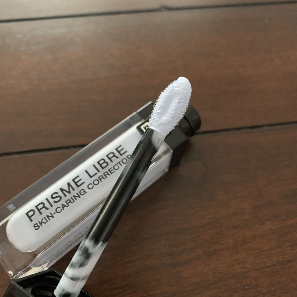 プリズム・リーブル・スキンケアリング・コレクター/GIVENCHY/化粧下地を使ったクチコミ（3枚目）