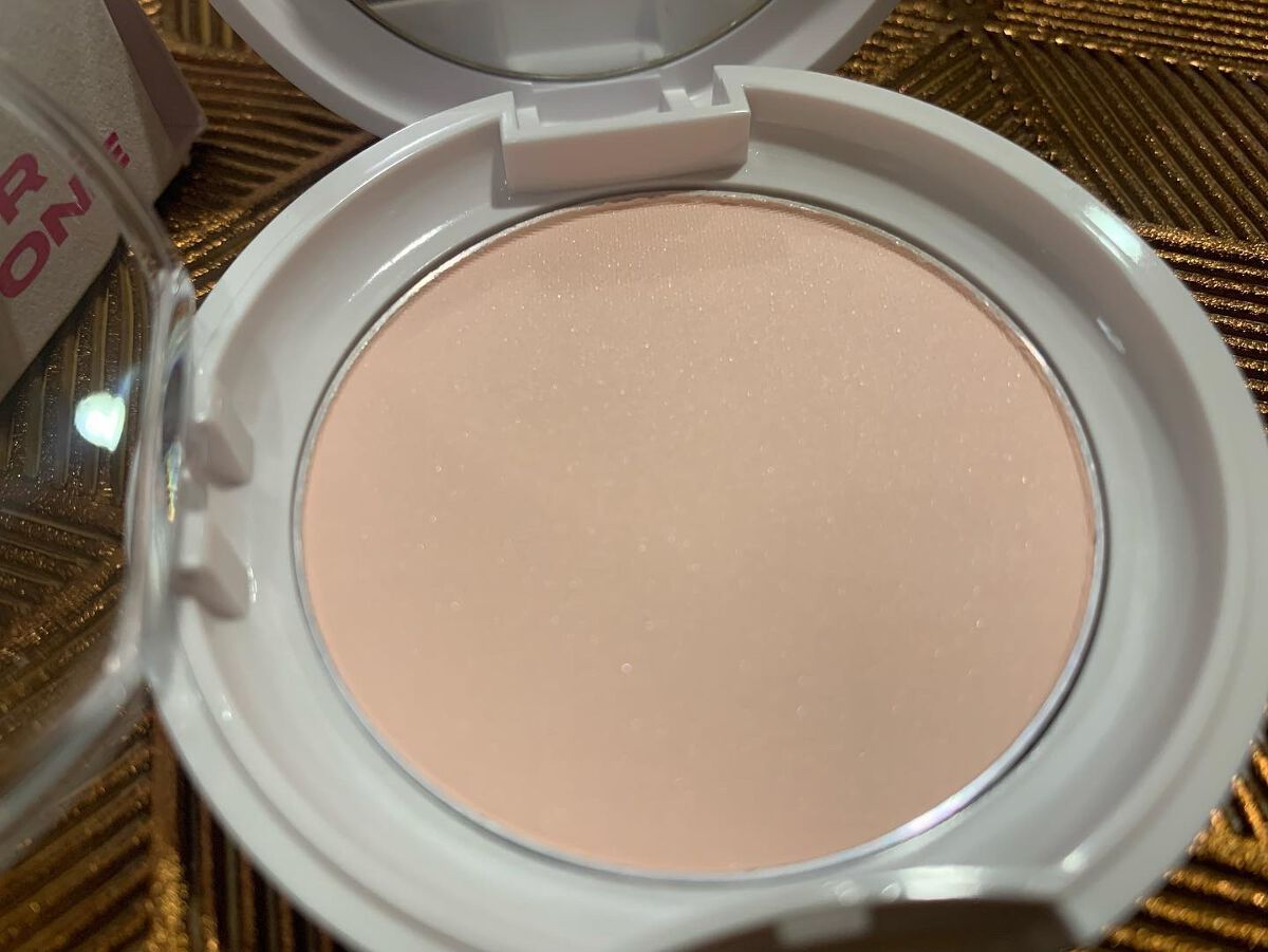 グローパウダーパクト/ABOUT TONE/プレストパウダーを使ったクチコミ(3枚目)