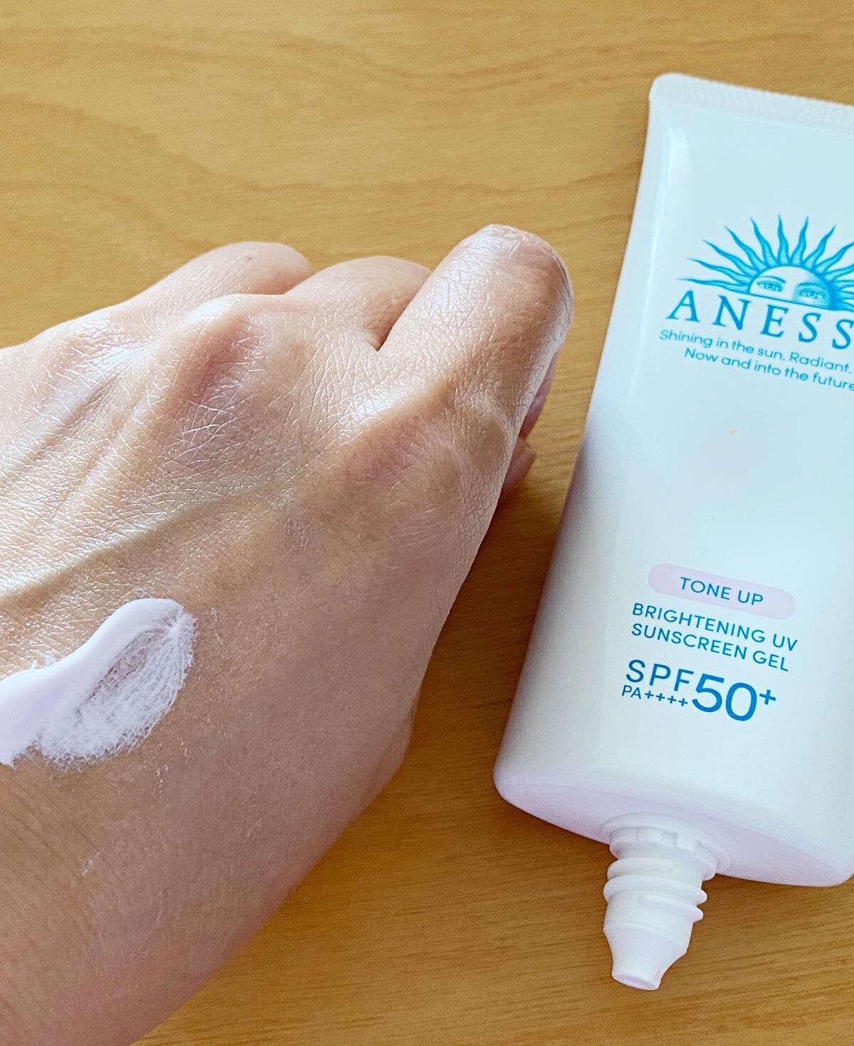 ブライトニングUV ジェル N/アネッサ/化粧下地を使ったクチコミ(3枚目)