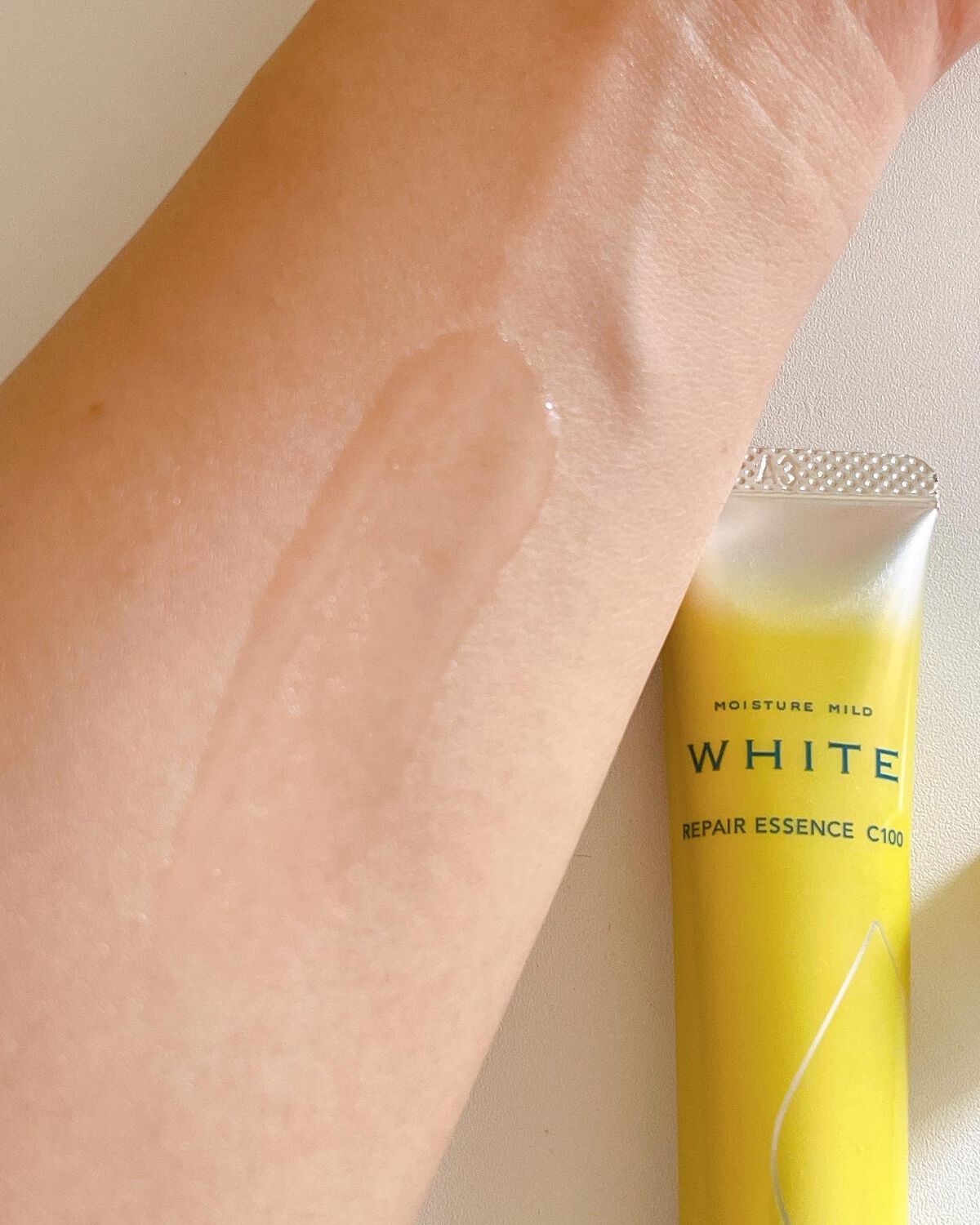 モイスチュアマイルドホワイトリペアエッセンス C100/モイスチュアマイルド ホワイト/美容液を使ったクチコミ(4枚目)