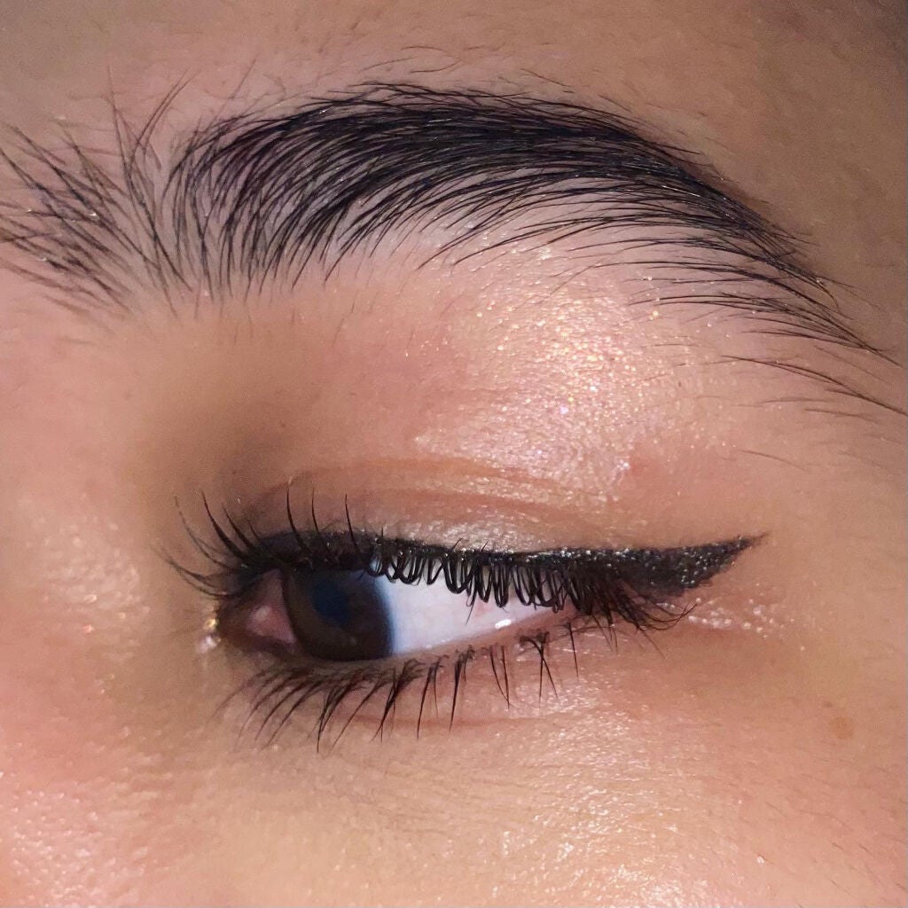 7 SHADES OF BLACK/UZU BY FLOWFUSHI/リキッドアイライナーを使ったクチコミ(3枚目)