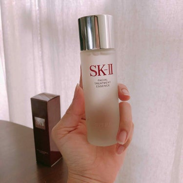 初めて使ったSK-II！！！

お試しさせていただきました♪

30代に入ってから周りの方々に本当によくおすすめされるSK-IIですが使ってみてわかりますね、、、
お肌を本当によく整えてくれます♪

使