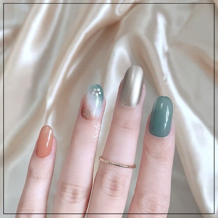 カラフルネイルズ/キャンメイク/マニキュアを使ったクチコミ(4枚目)