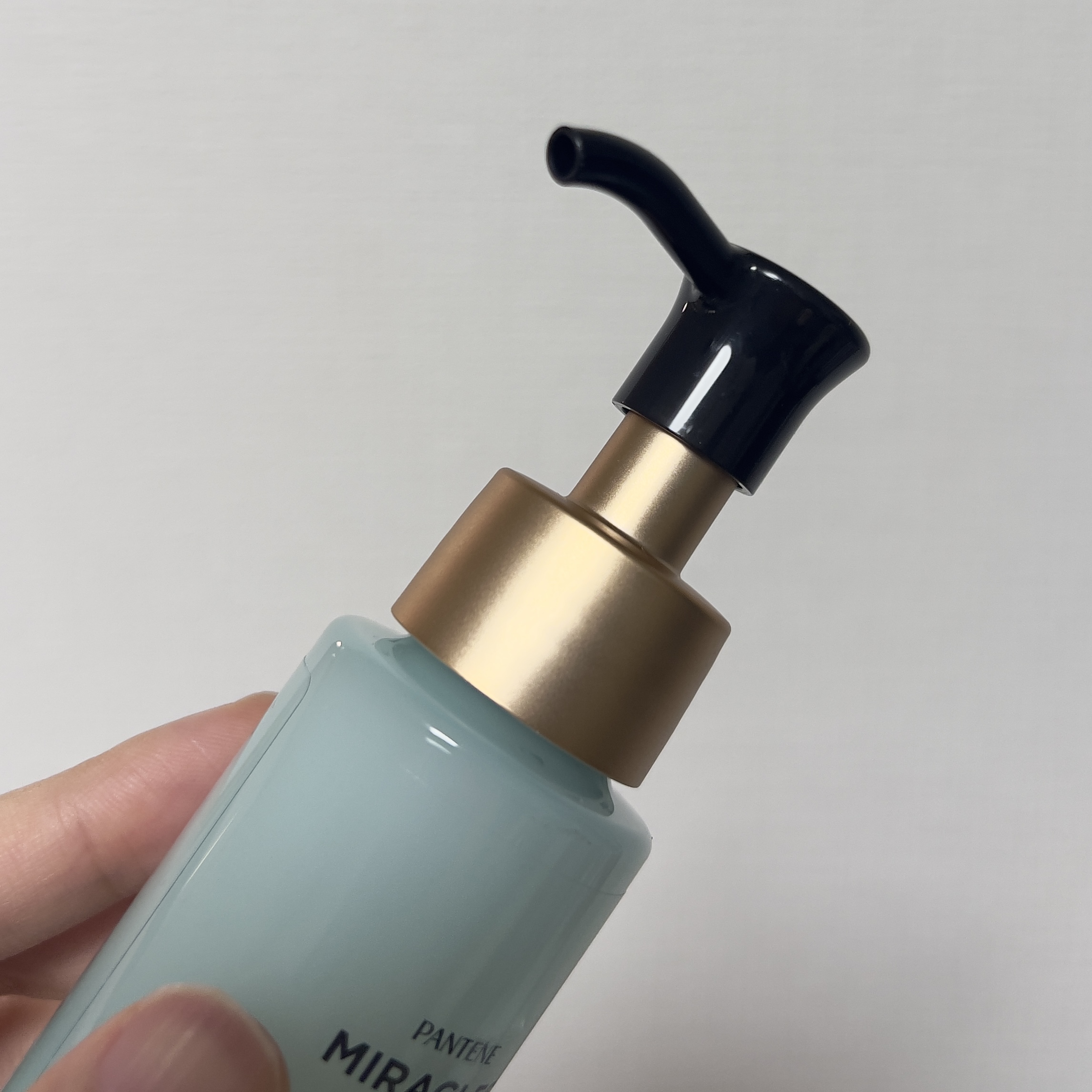 ミラクルズ うるおいブーストミルクウォーターセラム/パンテーン/アウトバストリートメントを使ったクチコミ（2枚目）