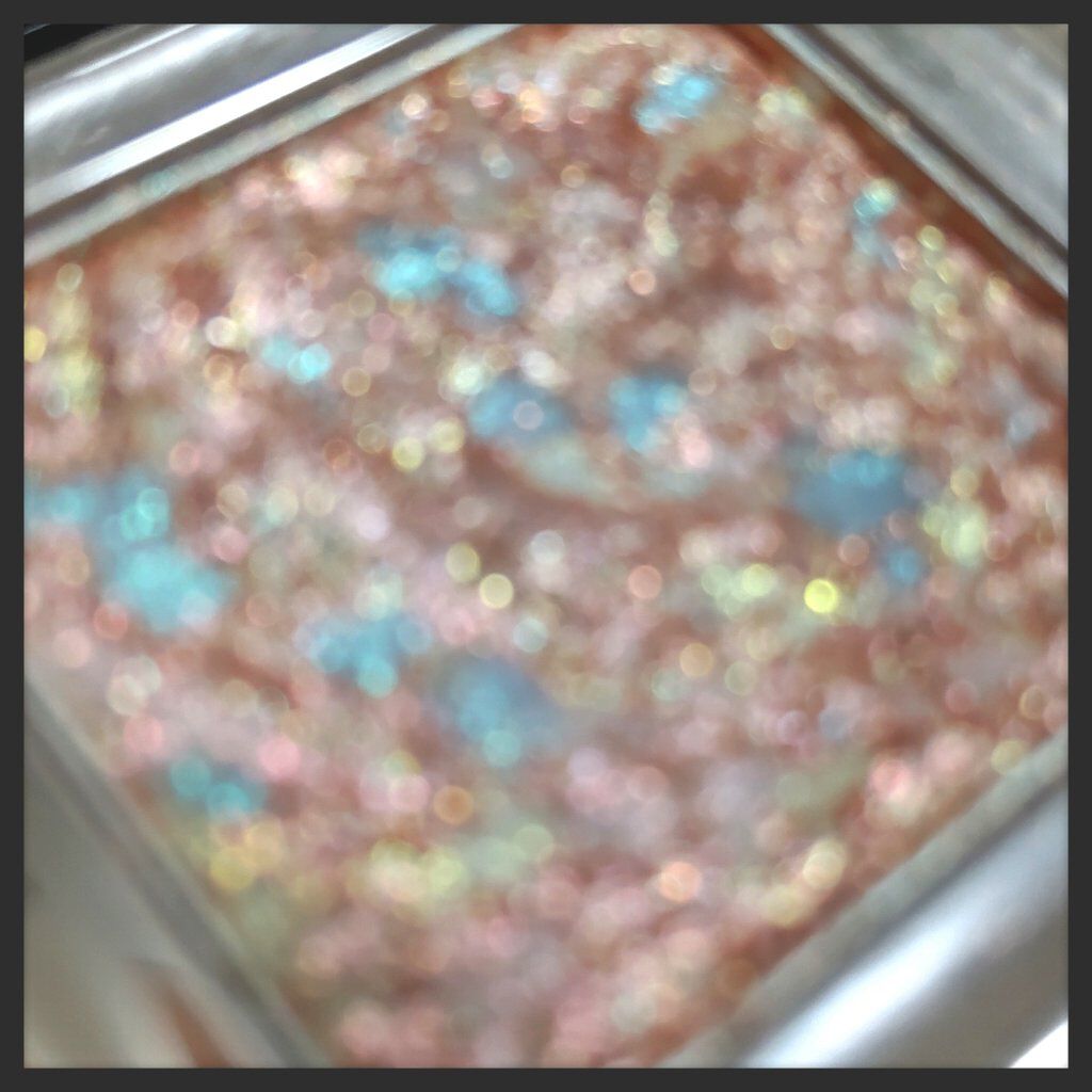 グリッタープリズム シャドウ/MISSHA/グリッターを使ったクチコミ（2枚目）