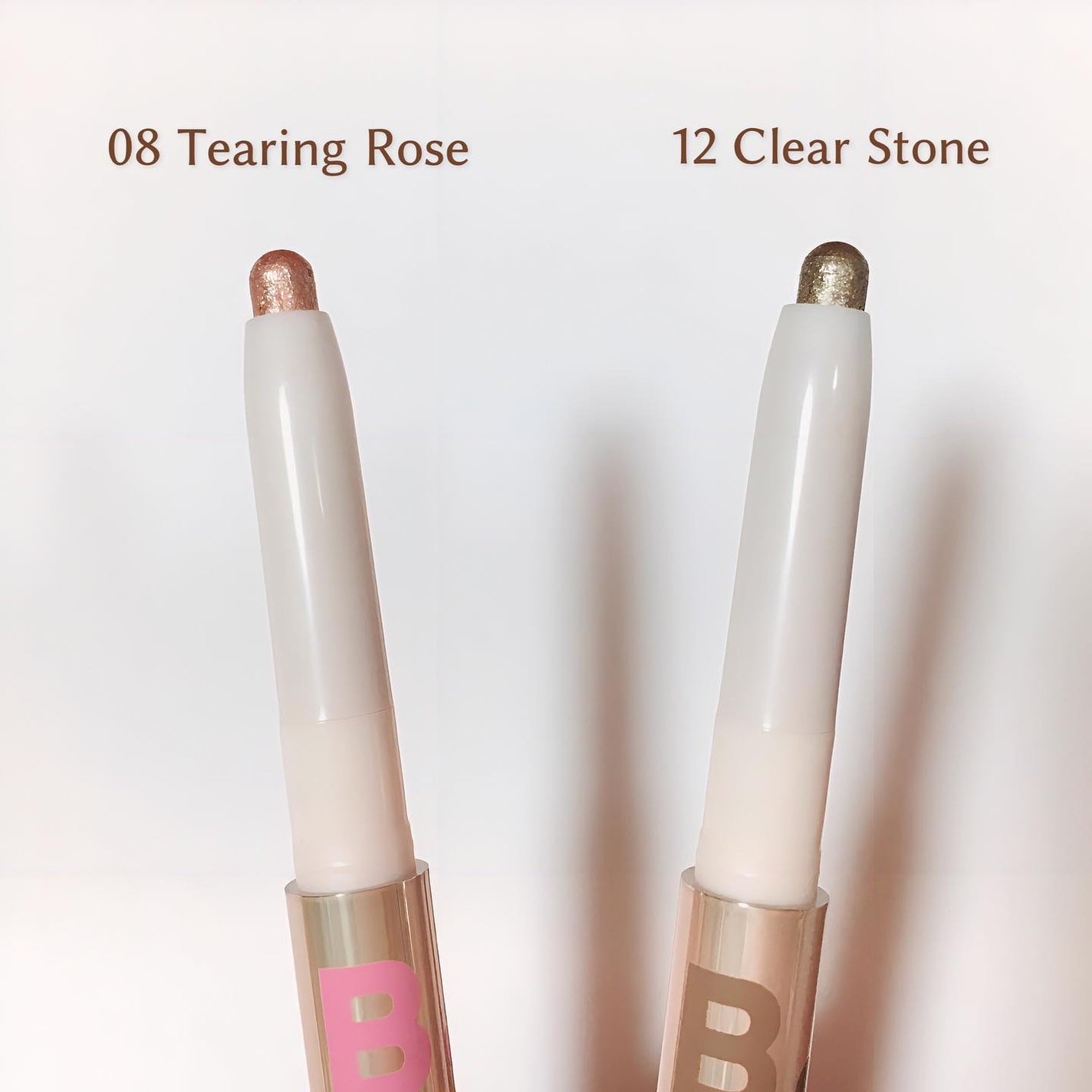 ムードオンアイカラースティック/BANILA CO/スティックアイシャドウを使ったクチコミ(2枚目)