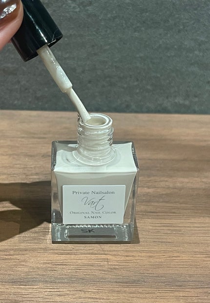 karin on LIPS 「#ヴェイルオリジナルネイルカラー のマニキュアがとんでもなくか..」(4枚目)