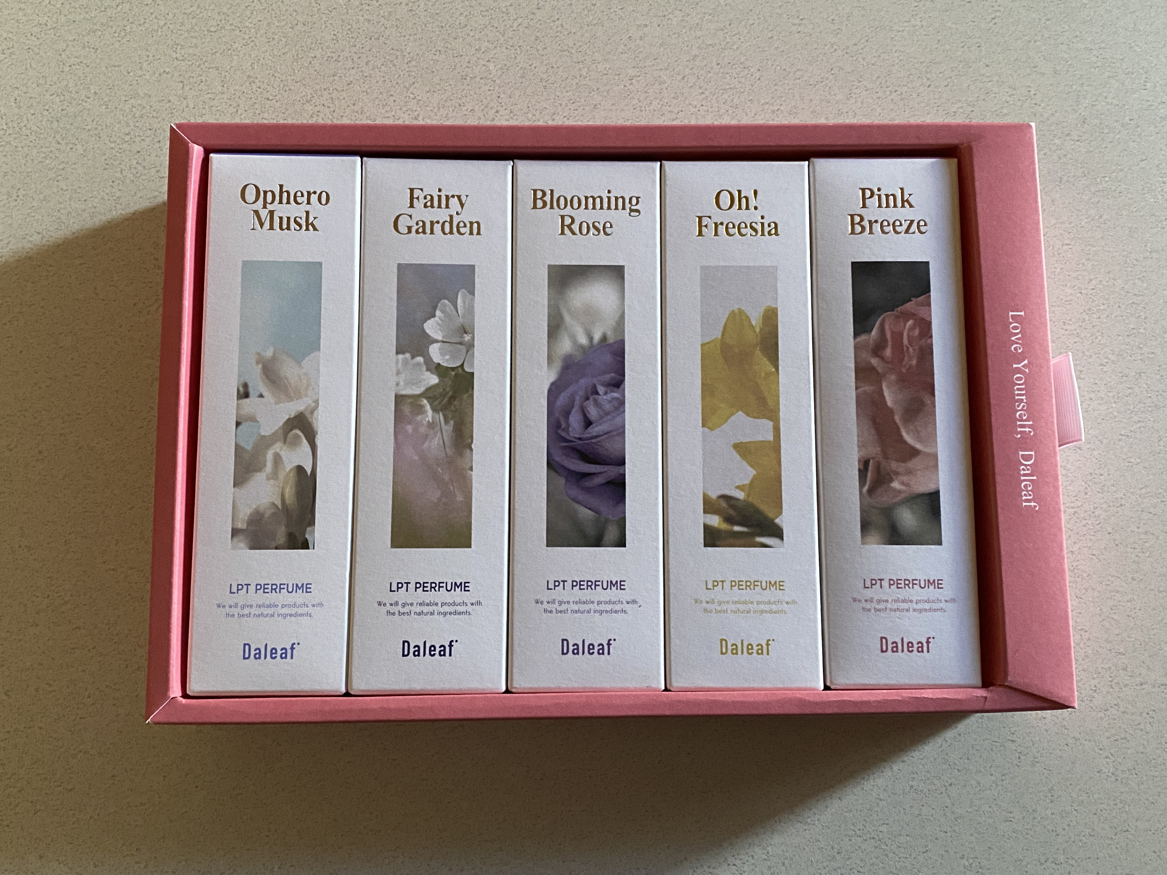 パフュームヘアパックインミスト Pink Breeze/Daleaf/アウトバストリートメントを使ったクチコミ（2枚目）