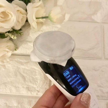 biyoukamika on LIPS 「EMSやイオンなど8つの機能を備えた美顔器✨美容液を角質層深く..」(5枚目)