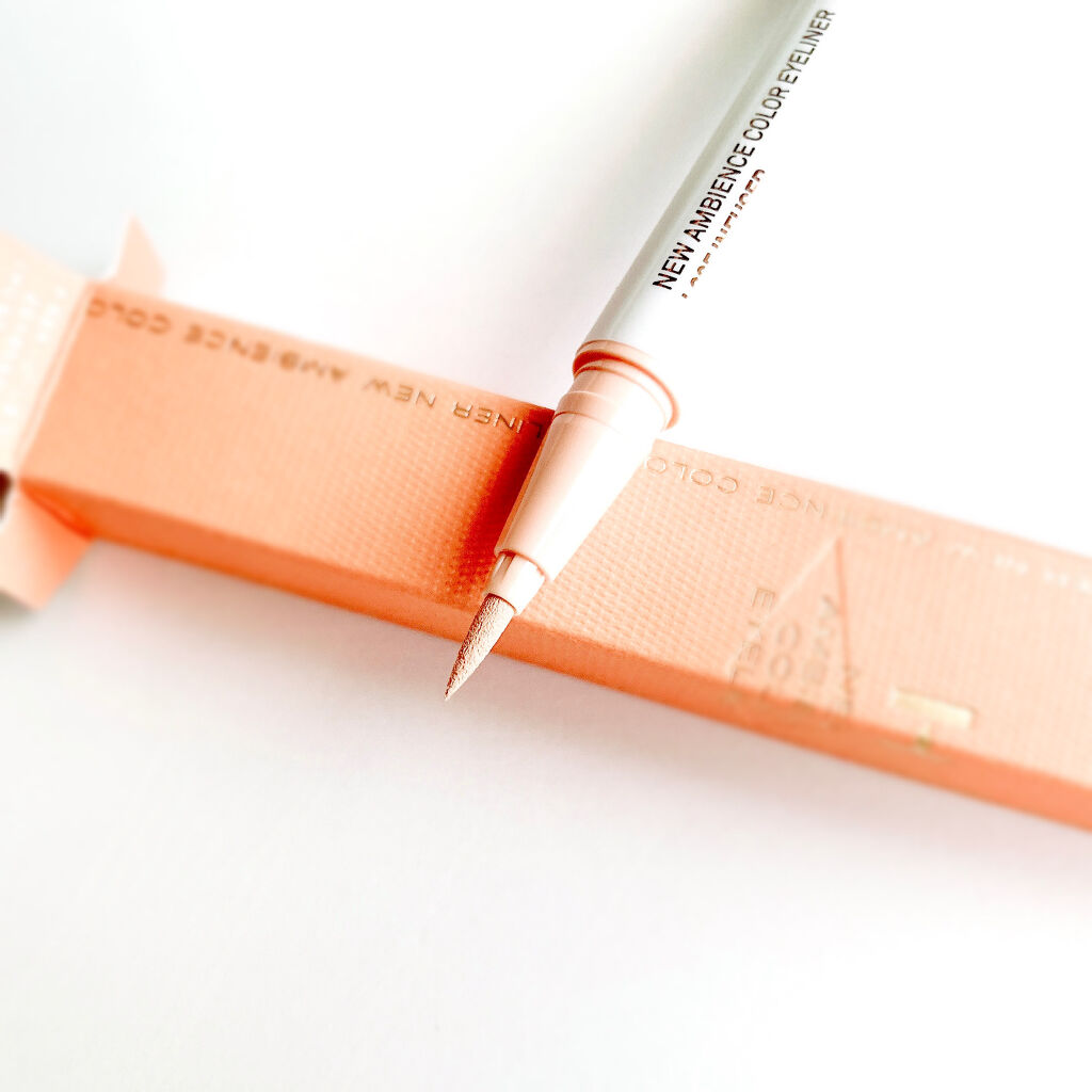 ニューアンビエンスカラーアイライナー/hince/リキッドアイライナーを使ったクチコミ（2枚目）