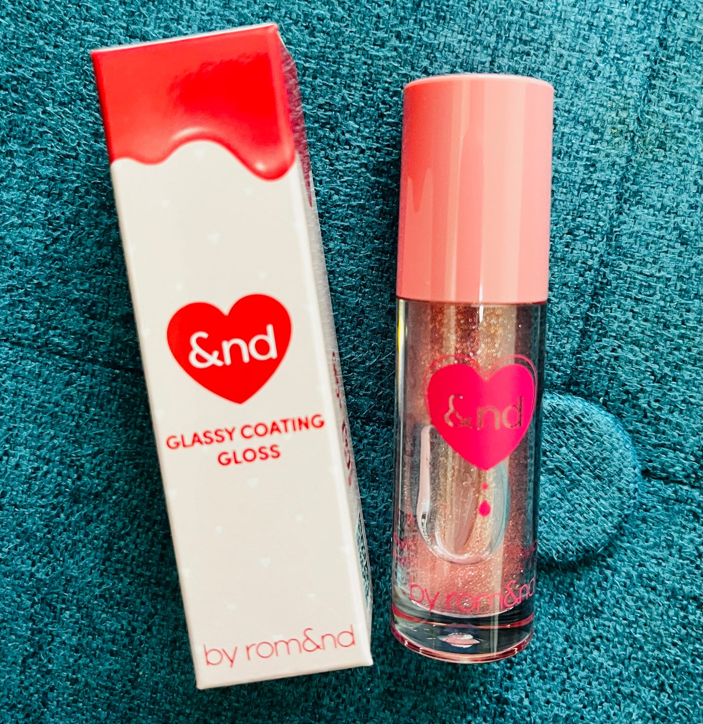 グラッシーコーティンググロス/&nd by rom&nd/リップグロスを使ったクチコミ(1枚目)